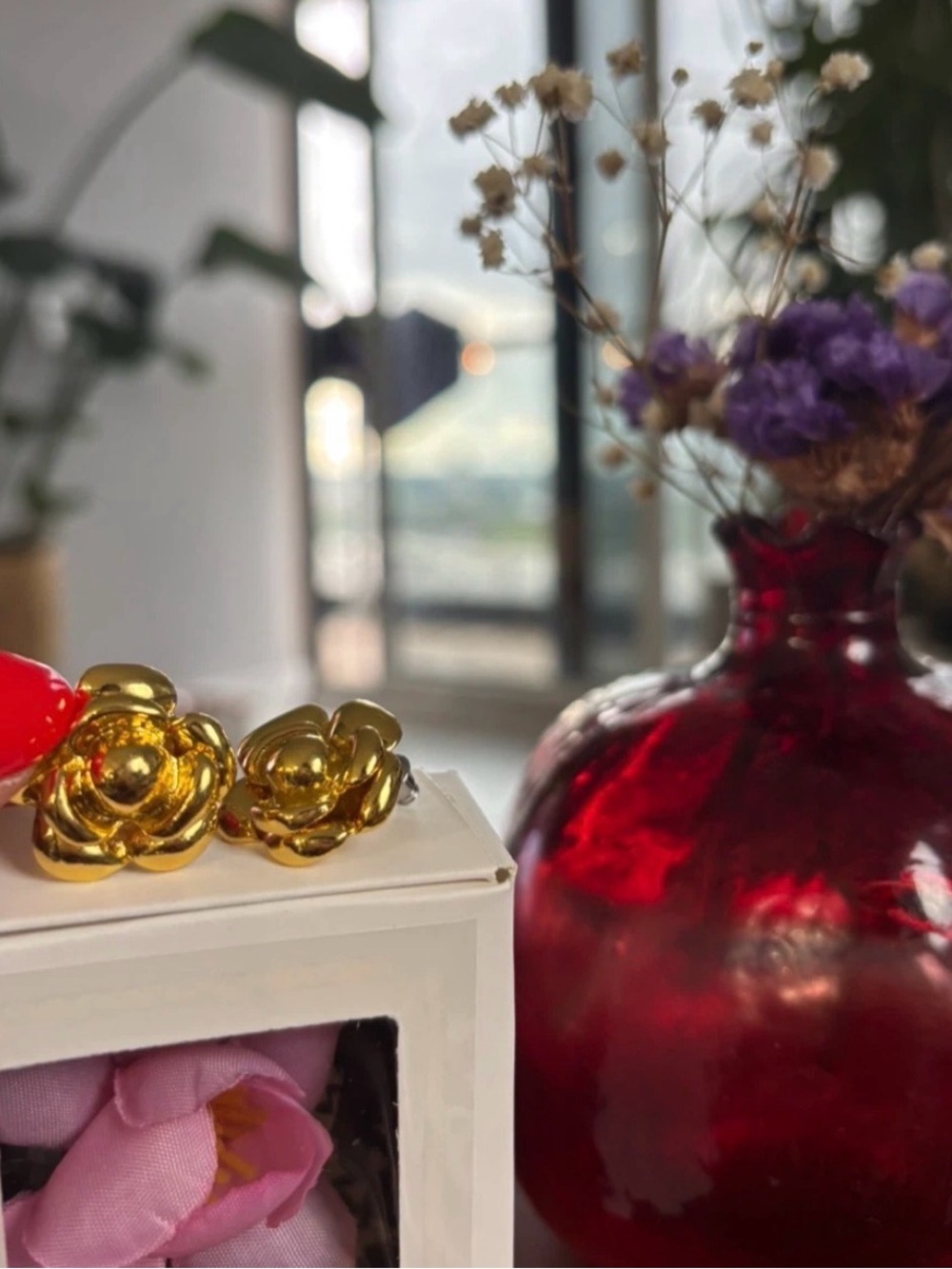 Gold Flower Stud Earrings - Shiny Rose Motif